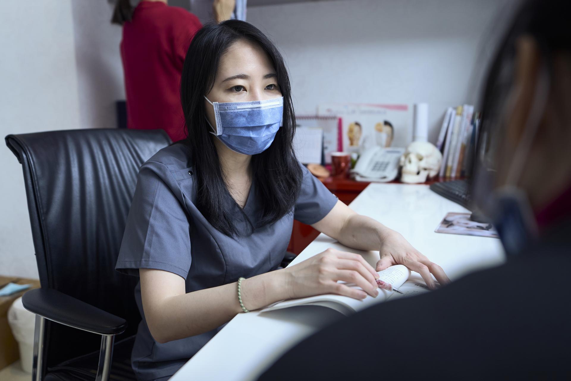 茱麗雅整形美學婦科黃醫師